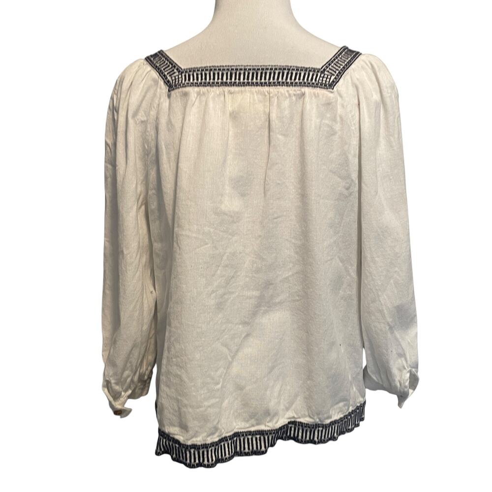 Anthropologie White Blouse with Navy and Pink Floral Embroidery - Picture 4 of 9